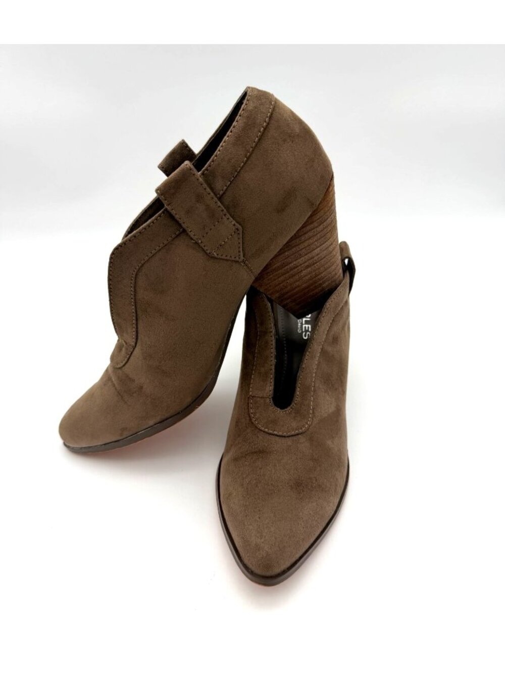 Charles by Charles David Ozzie Booties Taupe Faux Suede Stacked Heel Ladies 8.5